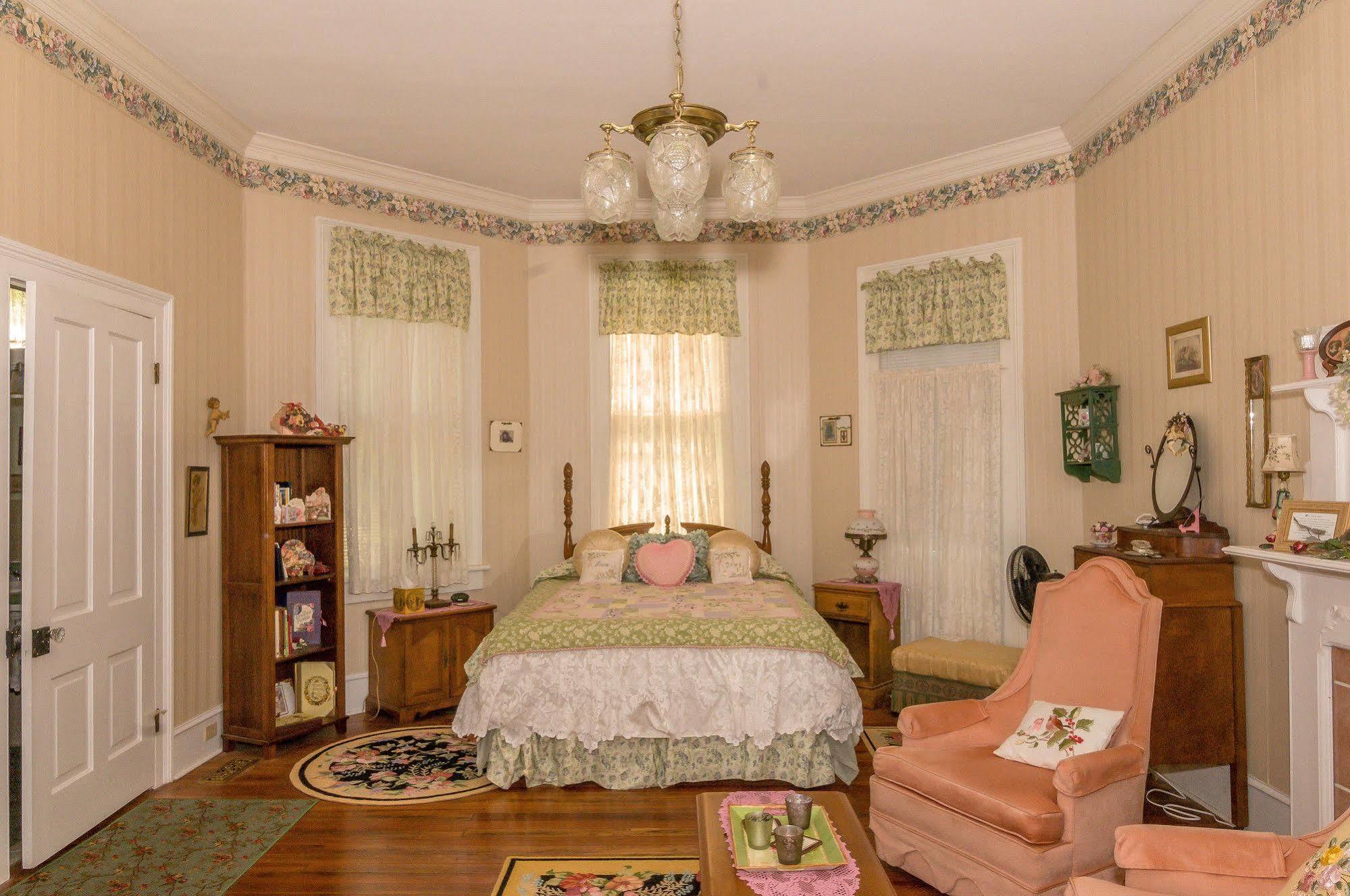 Bed and Breakfast Holly House Of Hamilton Exterior foto